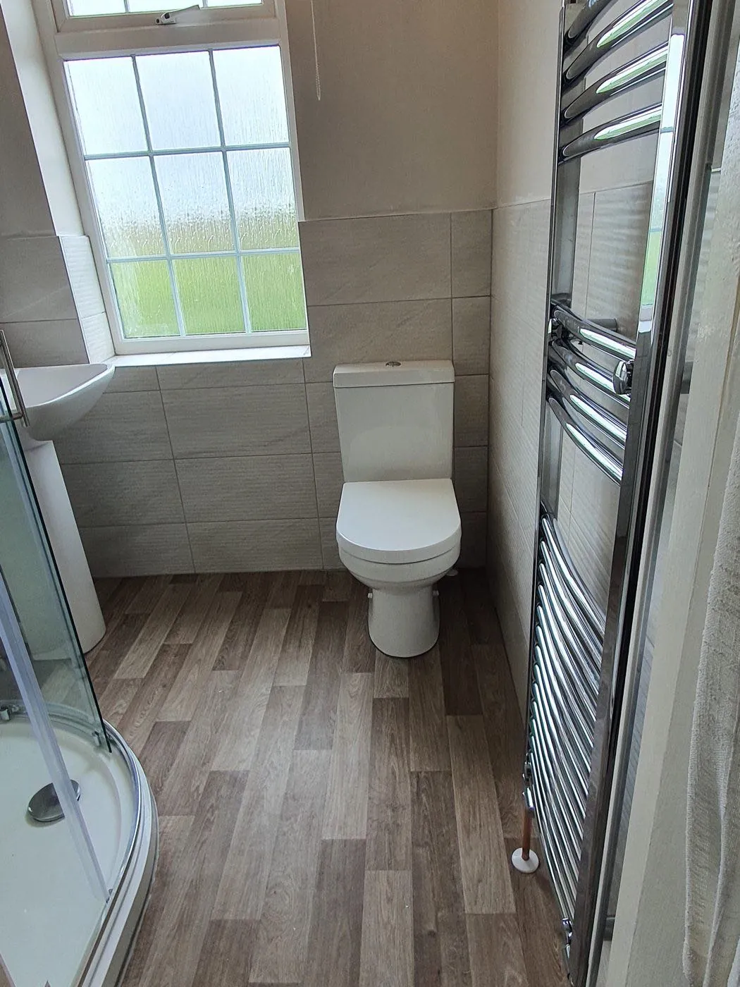 Kitchen and bathroom work by ATR Kitchens and Bathrooms near Chafford Hundred