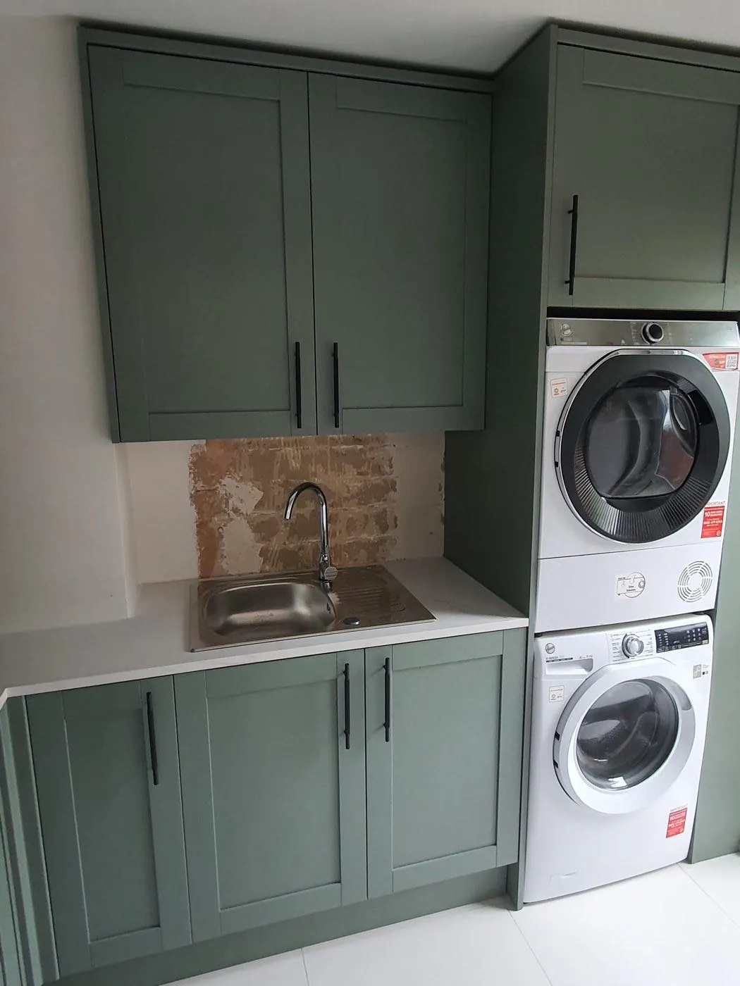 Kitchen and bathroom work by ATR Kitchens and Bathrooms near Grays